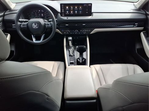 Used 2024 Honda Accord Touring image 15