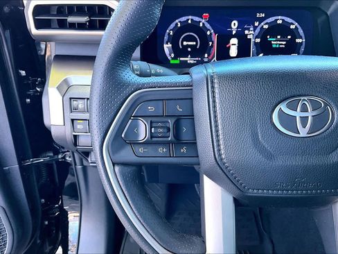 Used 2025 Toyota 4Runner TRD Off-Road Premium image 24