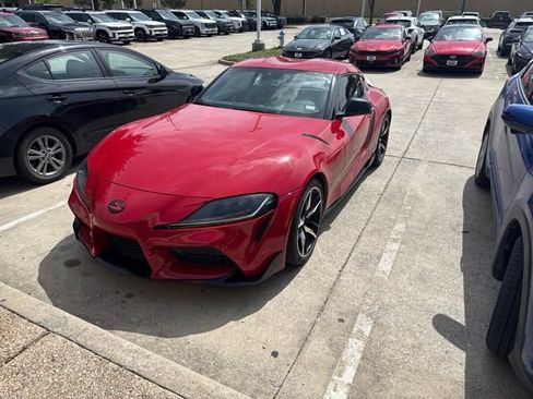 Used 2020 Toyota Supra RWD image 1