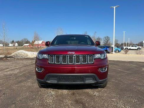 Used 2020 Jeep Grand Cherokee Laredo w/ Security & Convenience Group image 3
