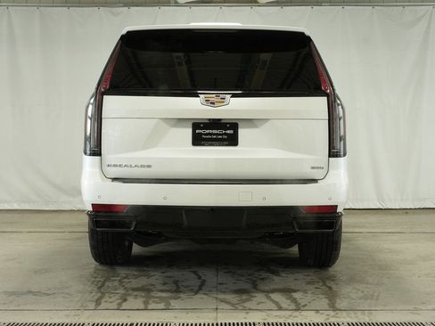 Used 2022 Cadillac Escalade ESV Sport w/ Touring Package image 10