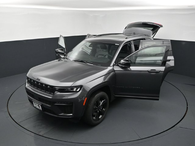 New 2026 Jeep Grand Cherokee Limited w/ Limited Altitude Package AWD/4WD image 25