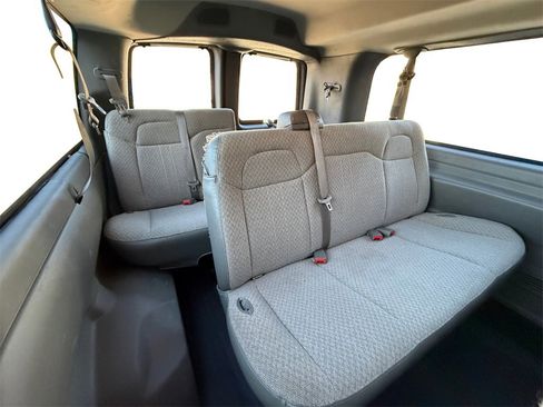 Used 2019 Chevrolet Express 3500 LS image 20