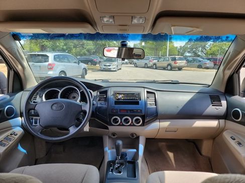 Used 2006 Toyota Tacoma PreRunner RWD image 13