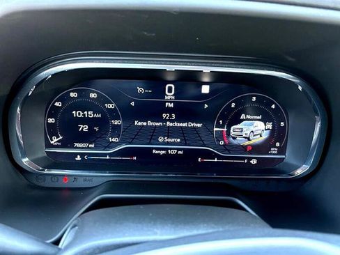 Used 2022 GMC Yukon SLT w/ SLT Luxury Package image 30