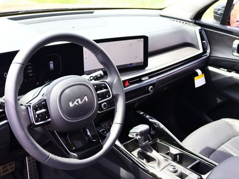 Used 2024 Kia Sorento SX image 27