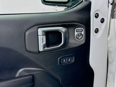 Used 2020 Jeep Wrangler Unlimited Rubicon image 18