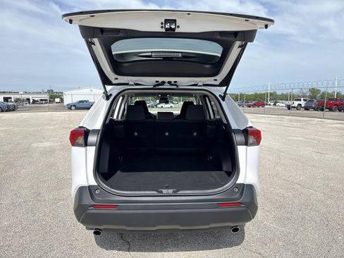 Used 2025 Toyota RAV4 LE FWD image 20