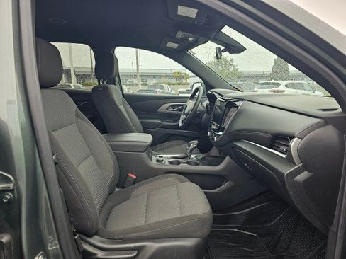 Used 2023 Chevrolet Traverse LT FWD image 10