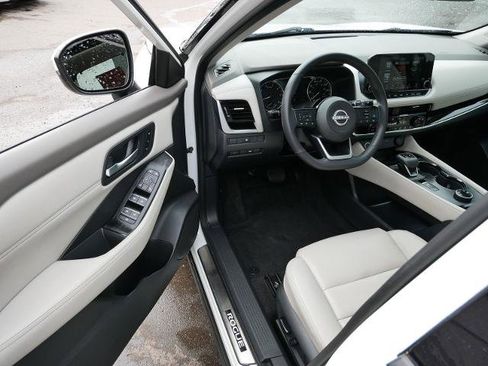 Certified 2023 Nissan Rogue SL w/ SL Premium Package image 10