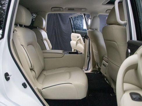 Used 2024 INFINITI QX80 Luxe w/ Cargo Package image 18