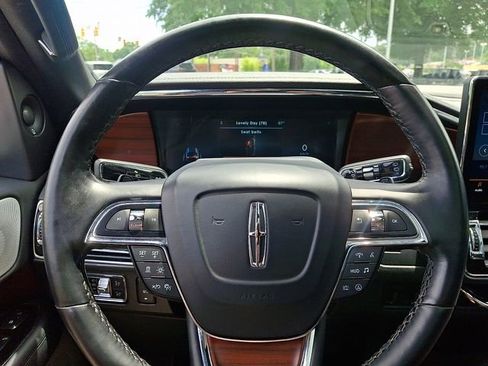 Used 2022 Lincoln Navigator L Reserve w/ Equipment Group 201A AWD/4WD image 23