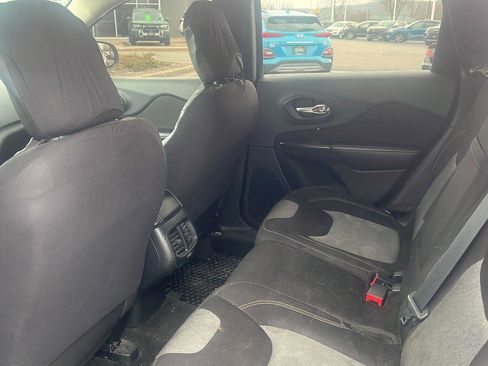 Used 2015 Jeep Cherokee Sport w/ Cold Weather Group image 16