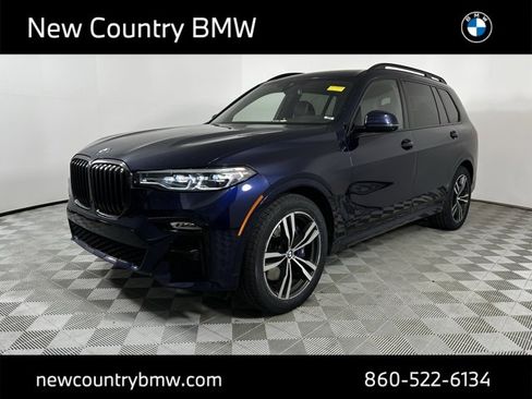 Used 2022 BMW X7 xDrive40i w/ M Sport Package image 3