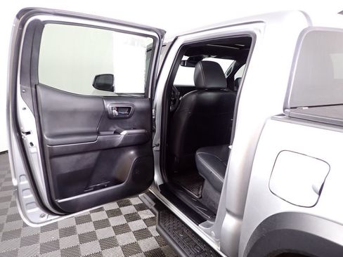 Used 2023 Toyota Tacoma TRD Off-Road w/ TRD Premium Off Road Package image 30