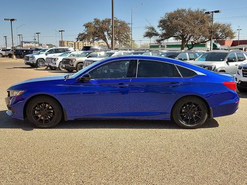 Used 2021 Honda Accord Sport image 2