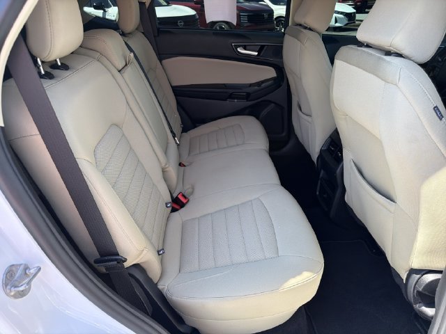 Used 2024 Ford Edge SE w/ Black Appearance Package AWD/4WD image 17
