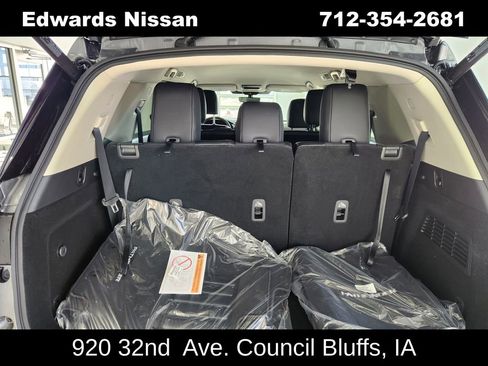 New 2026 Nissan Pathfinder SL image 13