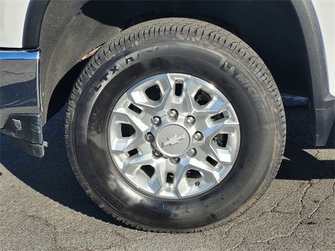 Used 2020 Chevrolet Silverado 2500 LT w/ Z71 Off-Road Package image 11