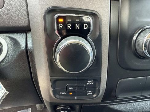 Used 2018 RAM 1500 Express image 32