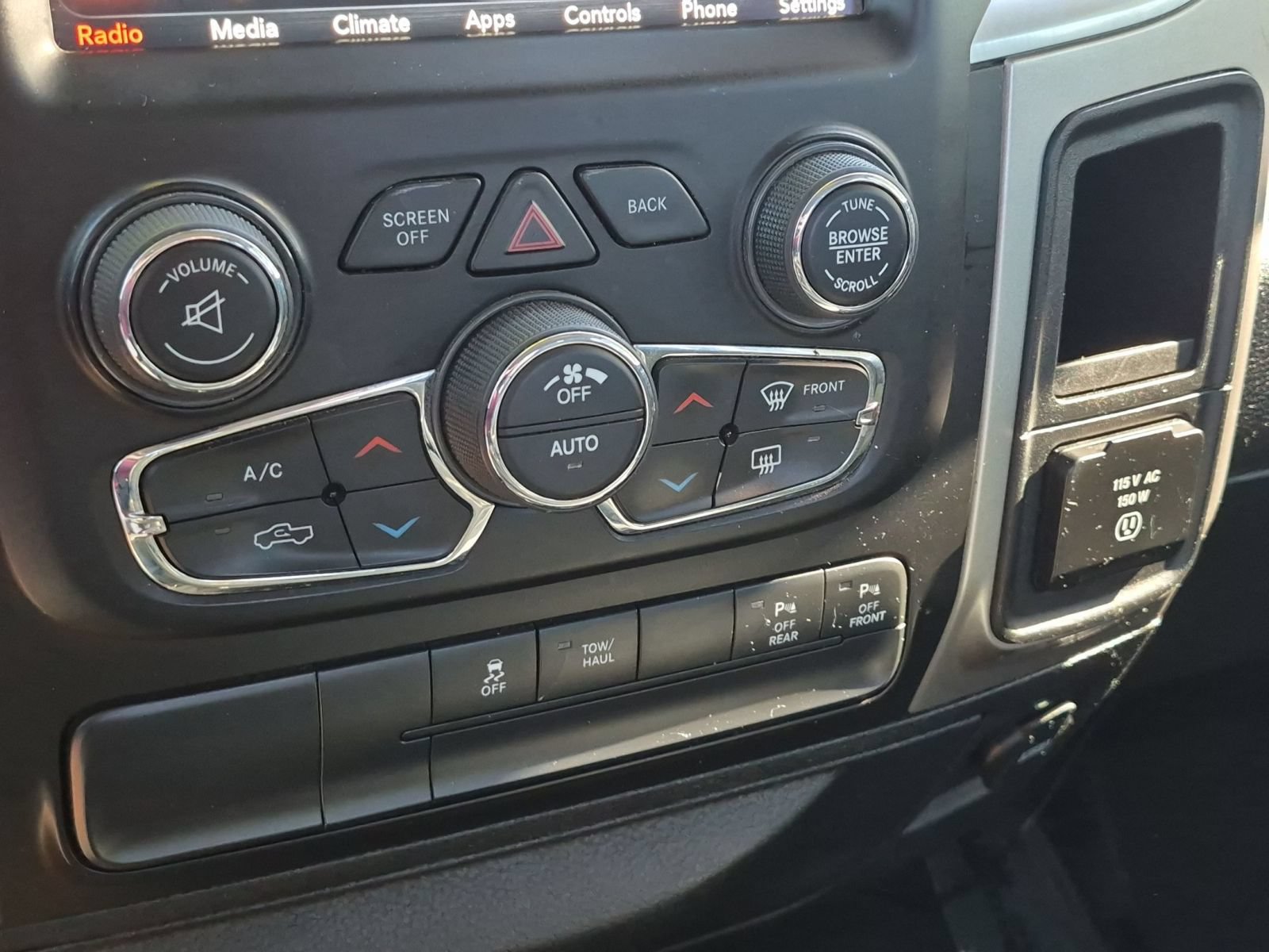 Used 2019 RAM 1500 Big Horn AWD/4WD image 23