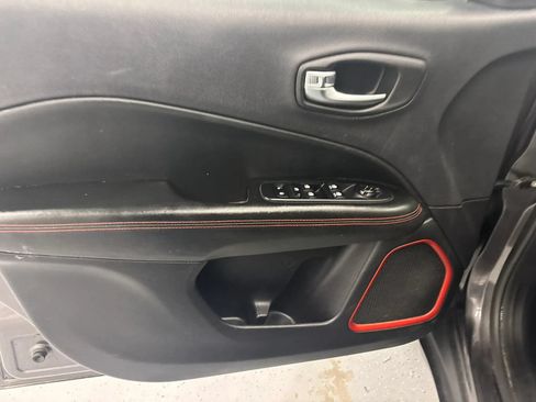 Used 2017 Jeep Compass Trailhawk w/ Leather Interior Group AWD/4WD image 53