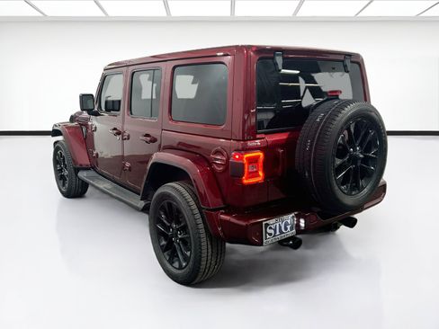 Used 2021 Jeep Wrangler Unlimited Sahara AWD/4WD image 6