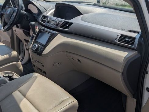 Used 2017 Honda Odyssey Touring Elite image 24