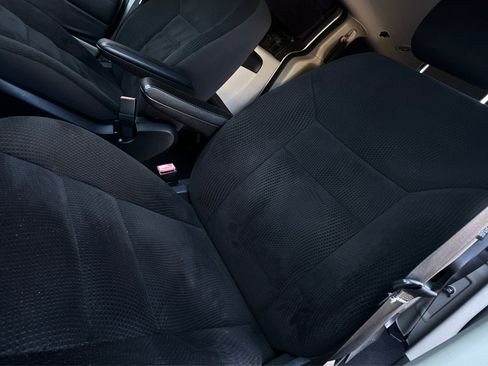 Used 2019 Dodge Grand Caravan SE w/ UConnect Hands-Free Group FWD image 10