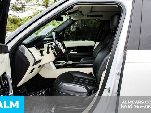 Used 2024 Land Rover Range Rover Long Wheelbase Autobiography image 16