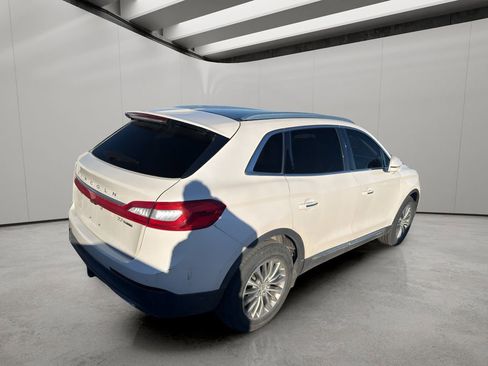 Used 2016 Lincoln MKX Reserve w/ Luxury Package image 4