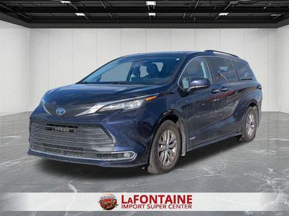 Certified 2021 Toyota Sienna XLE