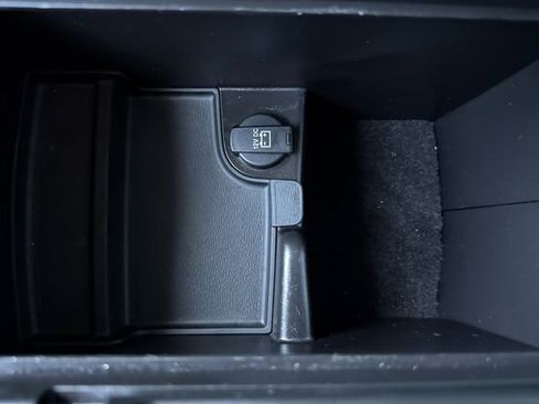 Used 2019 Dodge Journey SE w/ Blacktop Package FWD image 34