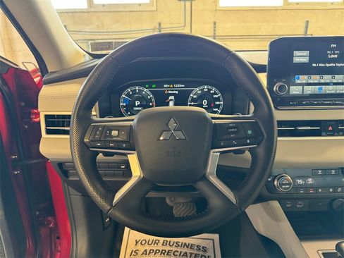 Used 2024 Mitsubishi Outlander SEL image 15