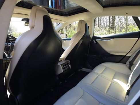 Used 2018 Tesla Model S 100D image 15