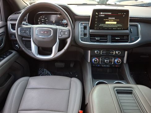 Used 2022 GMC Yukon SLT w/ SLT Premium Package AWD/4WD image 12