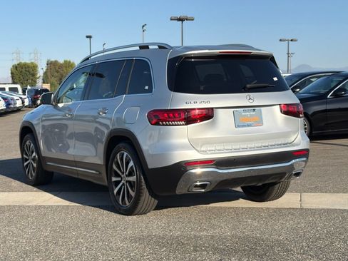 Used 2022 Mercedes-Benz GLB 250 image 10