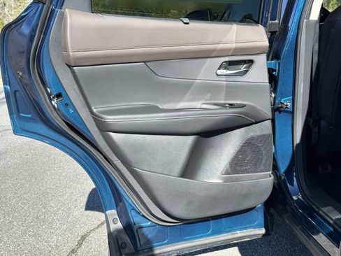 New 2026 Nissan Murano Platinum image 17