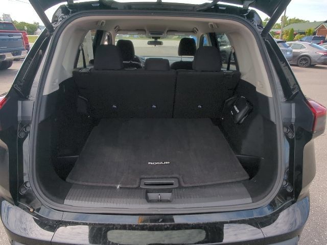 Used 2026 Nissan Rogue SV FWD image 33