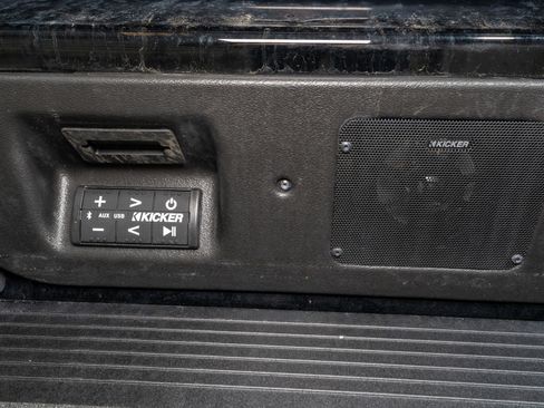 Used 2024 GMC Sierra 2500 Denali Ultimate w/ LPO, GMC Protection Package image 12