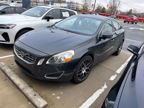Used 2012 Volvo S60 T5 w/ Climate Pkg image 4