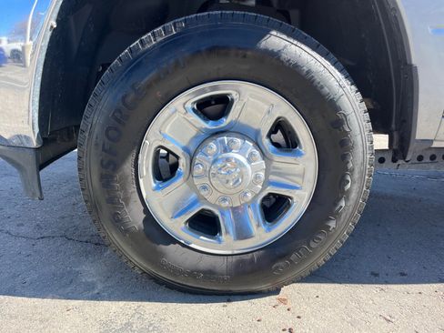 Used 2024 RAM 2500 Tradesman w/ Chrome Appearance Group image 10