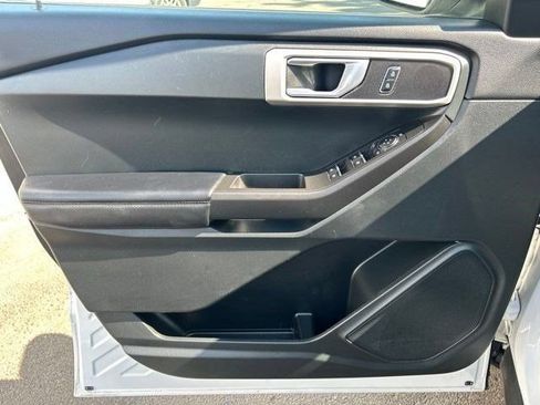Used 2023 Ford Explorer 4WD image 11