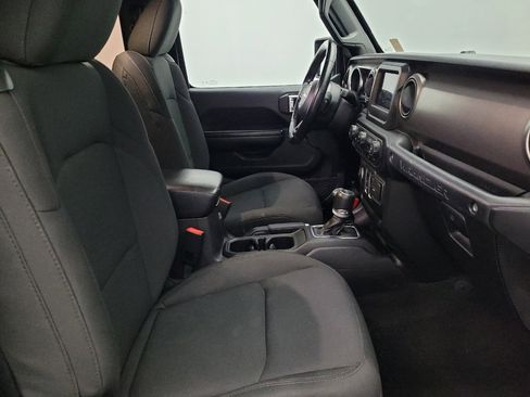 Used 2020 Jeep Wrangler Sport S image 21