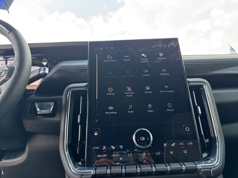 New 2026 GMC Yukon XL Elevation w/ Elevation Premium Package image 23