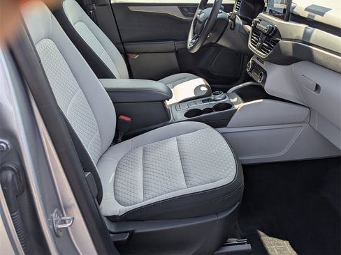 Used 2023 Ford Escape Active w/ Cold Weather Package image 27