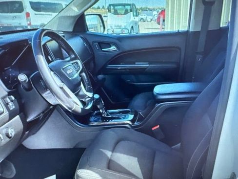 Used 2018 GMC Canyon SLE w/ SLE Convenience Package RWD image 5