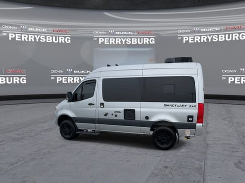 Used 2022 Mercedes-Benz Sprinter 2500 image 7