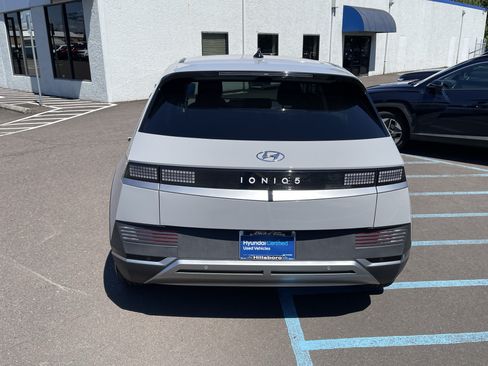 Certified 2024 Hyundai Ioniq 5 SEL RWD image 4