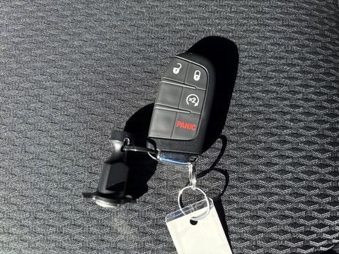 New 2026 Jeep Compass Latitude image 28